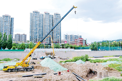 西上庄综合管网建设工程正在加紧施工中